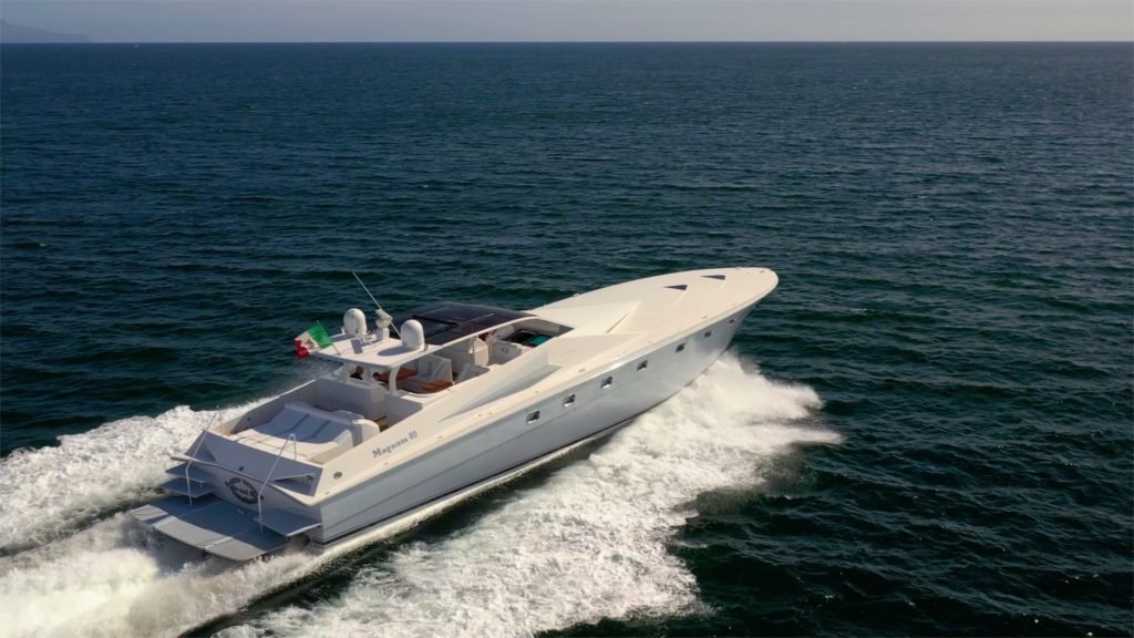 M/Y WHITE AND SILVER