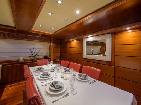 M/Y Anne Marie